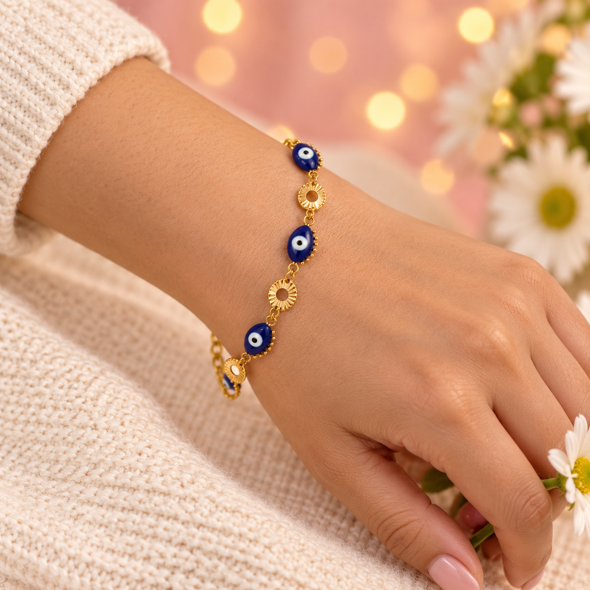 Side Eye – Navy Evil Eye Gold Bracelet